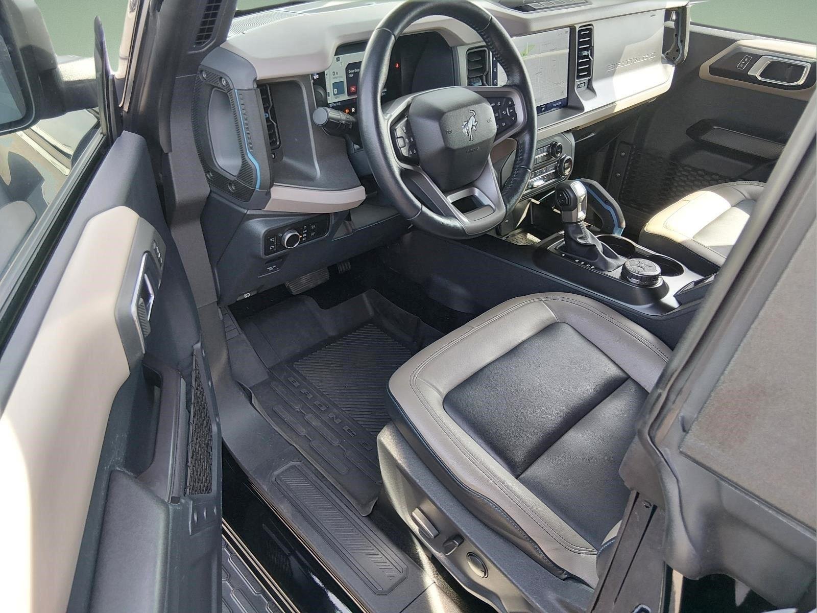 Used 2024 Shadow Black Ford Wildtrak image 15