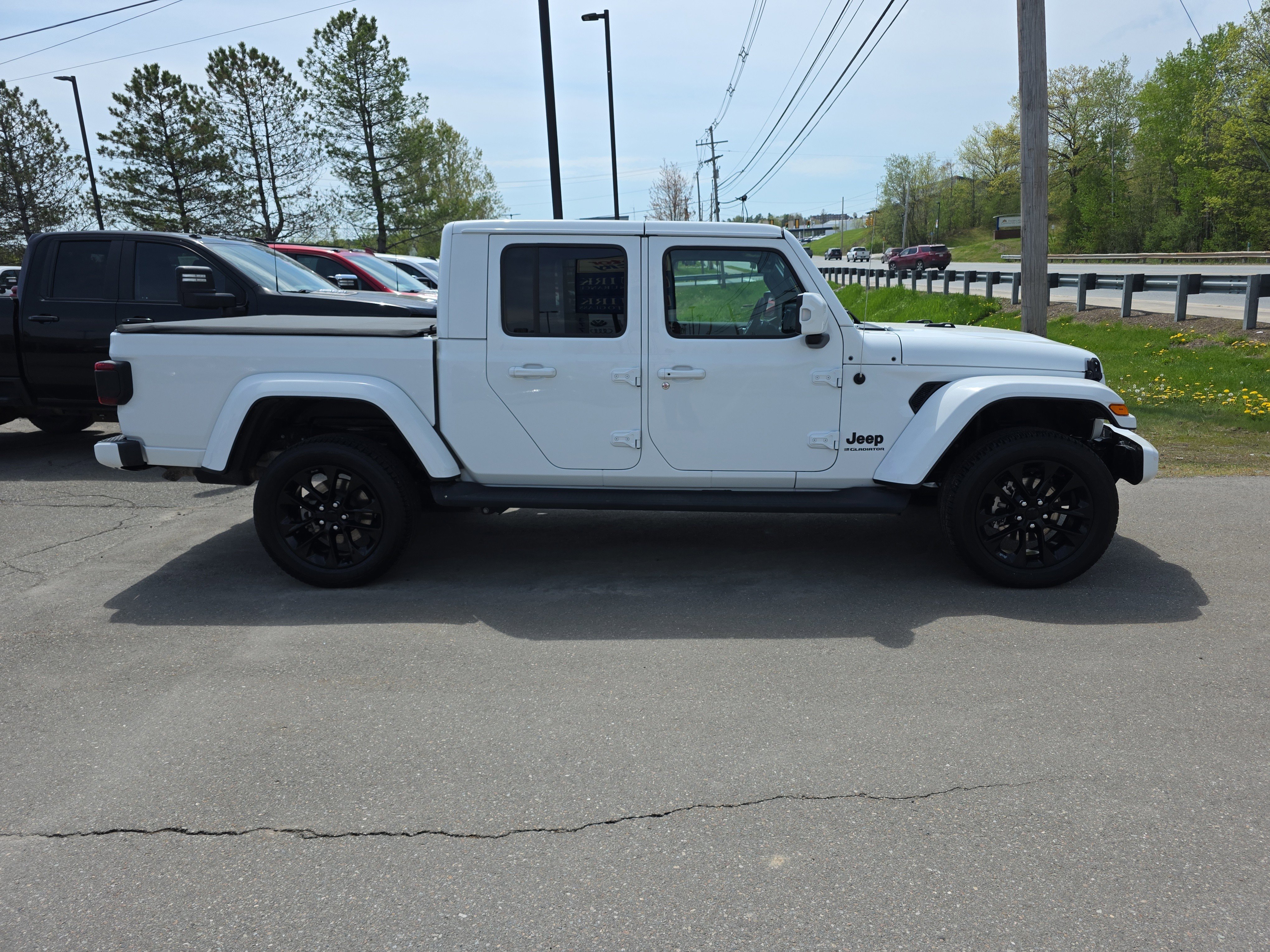 Used 2023 Bright White Clearcoat Jeep High Altitude image 6