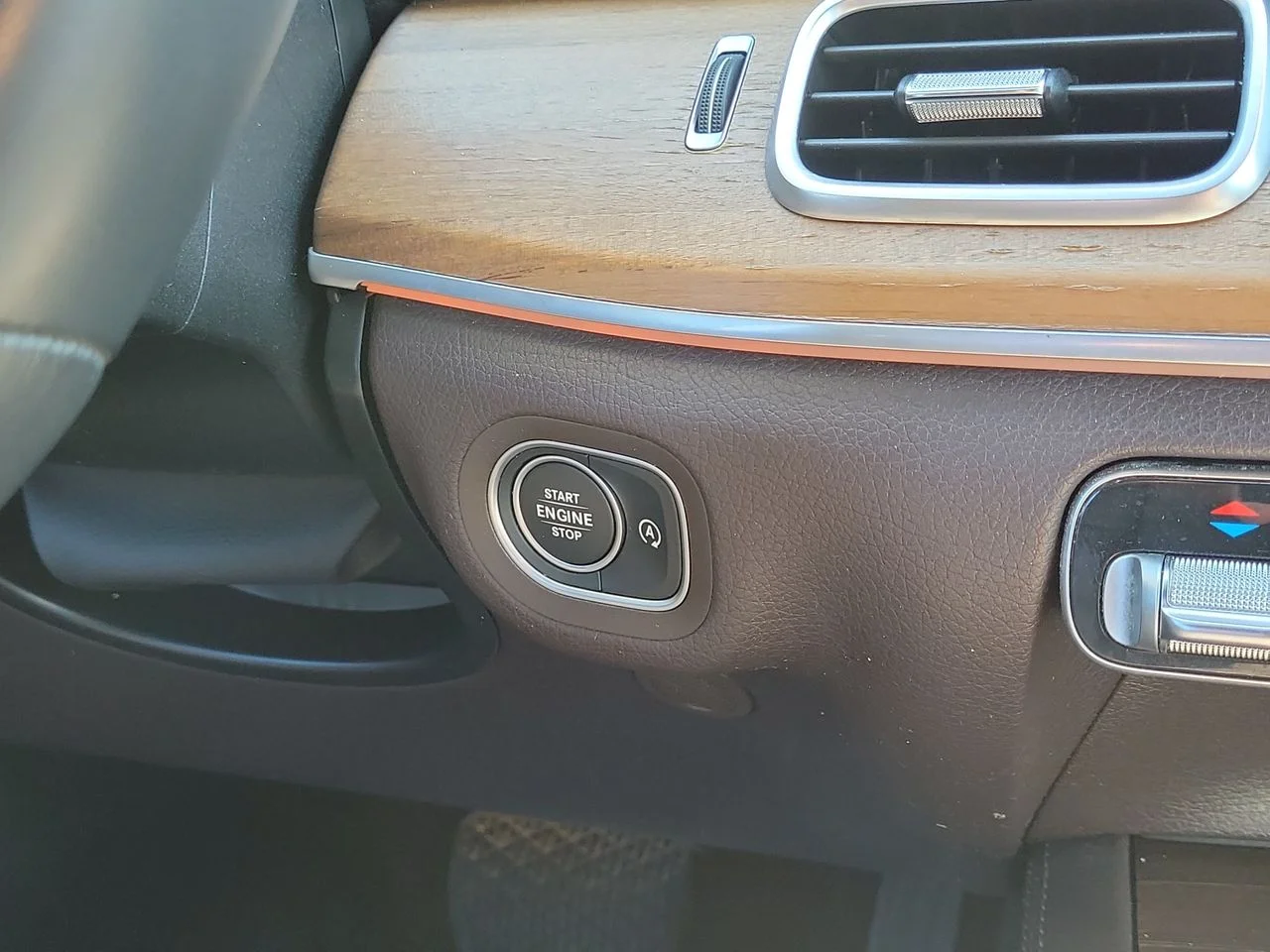 Certified Used 2022  Mercedes-Benz GLE 350 image 19