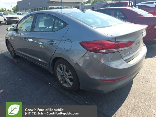 Used 2018 Machine Gray Hyundai SEL image 12