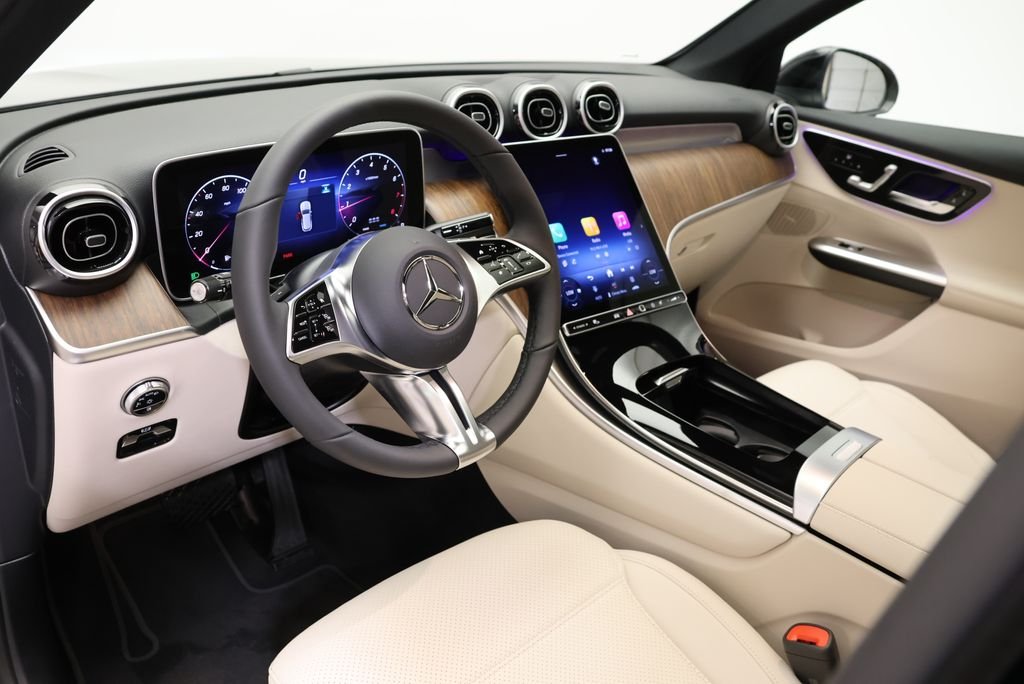 New 2026 Black Mercedes-Benz GLC 300 image 34