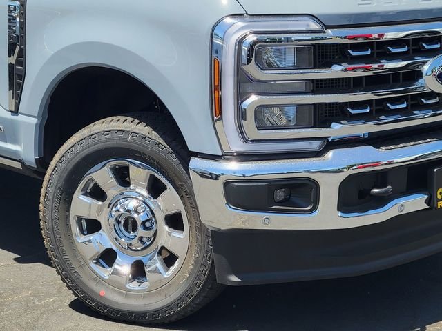 New 2025 Glacier Gray Metallic Tri-Coat Ford F-250® Lariat® image 30