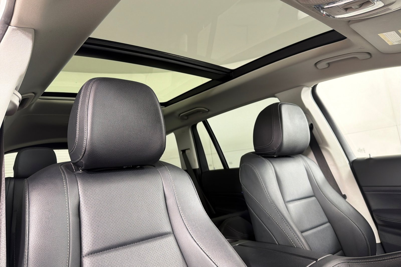 Used 2023 Polar White Mercedes-Benz GLS 450 4MATIC® SUV image 16