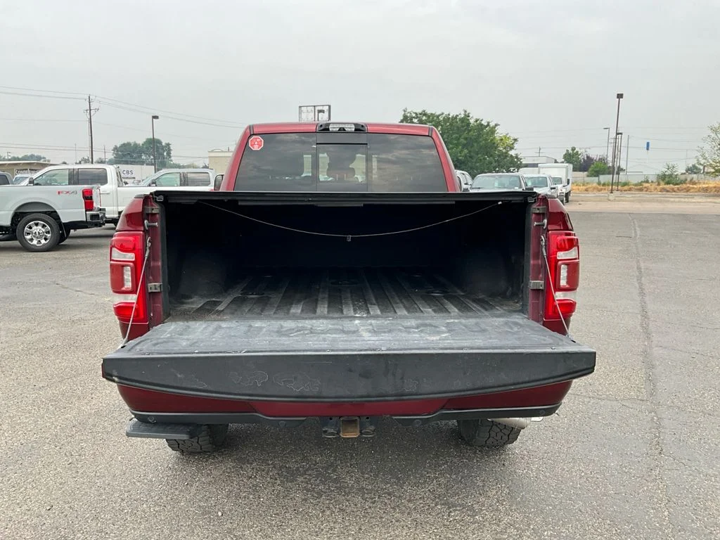 Used 2022 Delmonico Red Pearlcoat Ram Laramie image 17