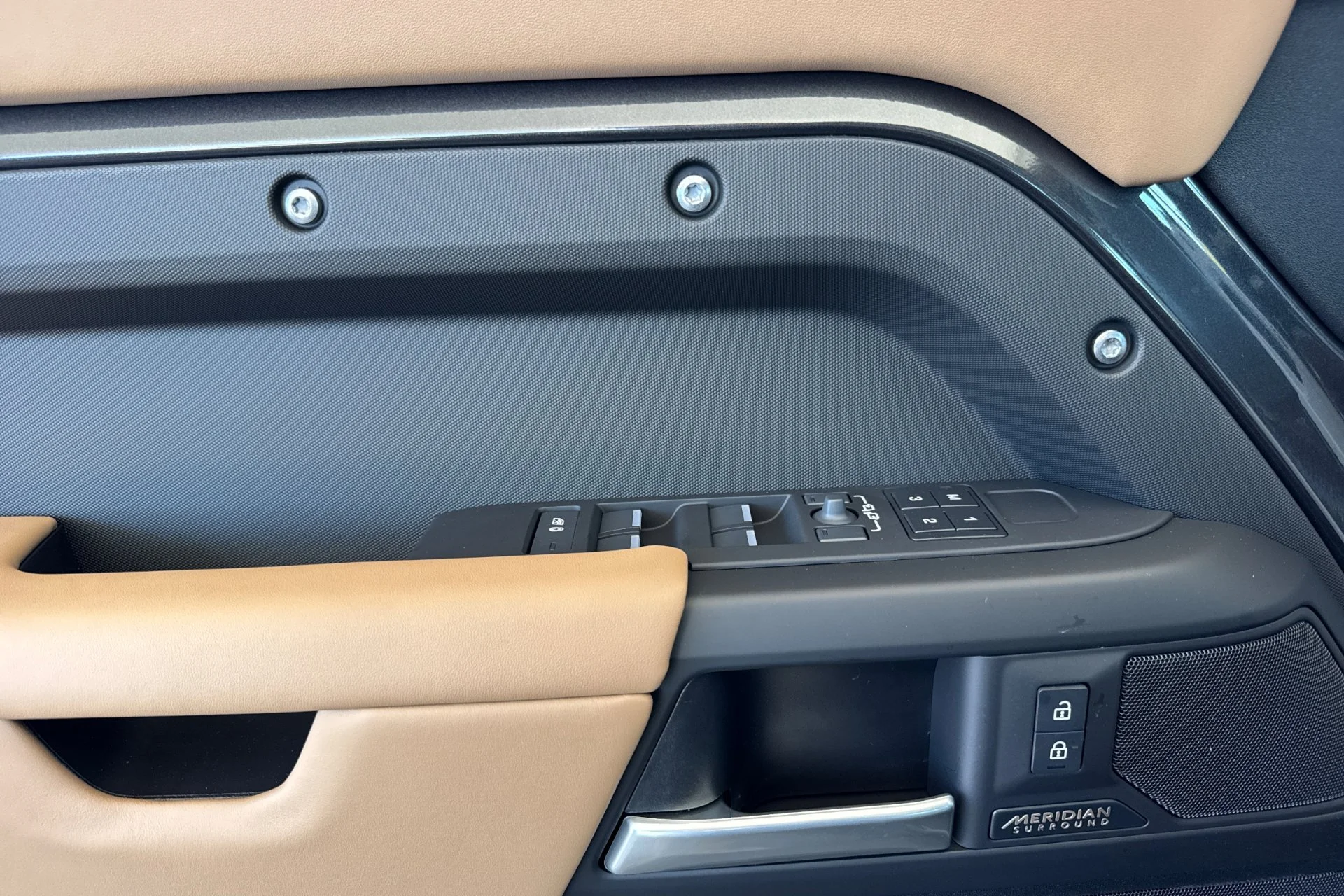 New 2026 Carpathian Grey Land Rover X-Dynamic SE image 14