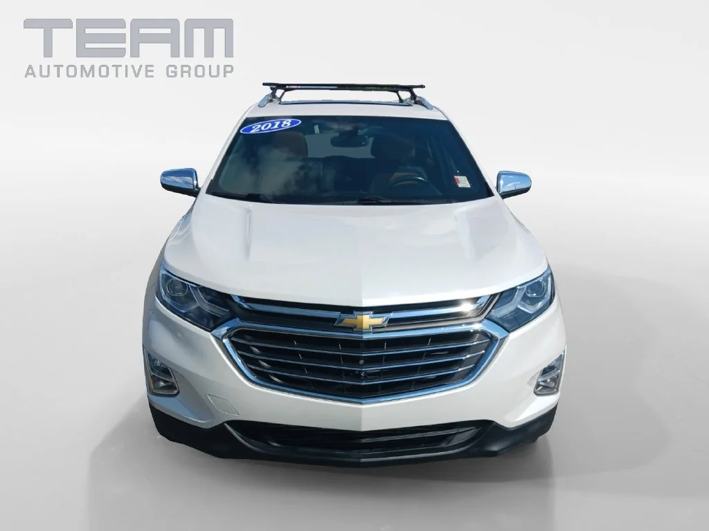 Used 2018 IRIDESCENT PEARL TRICOAT Chevrolet Premier image 2