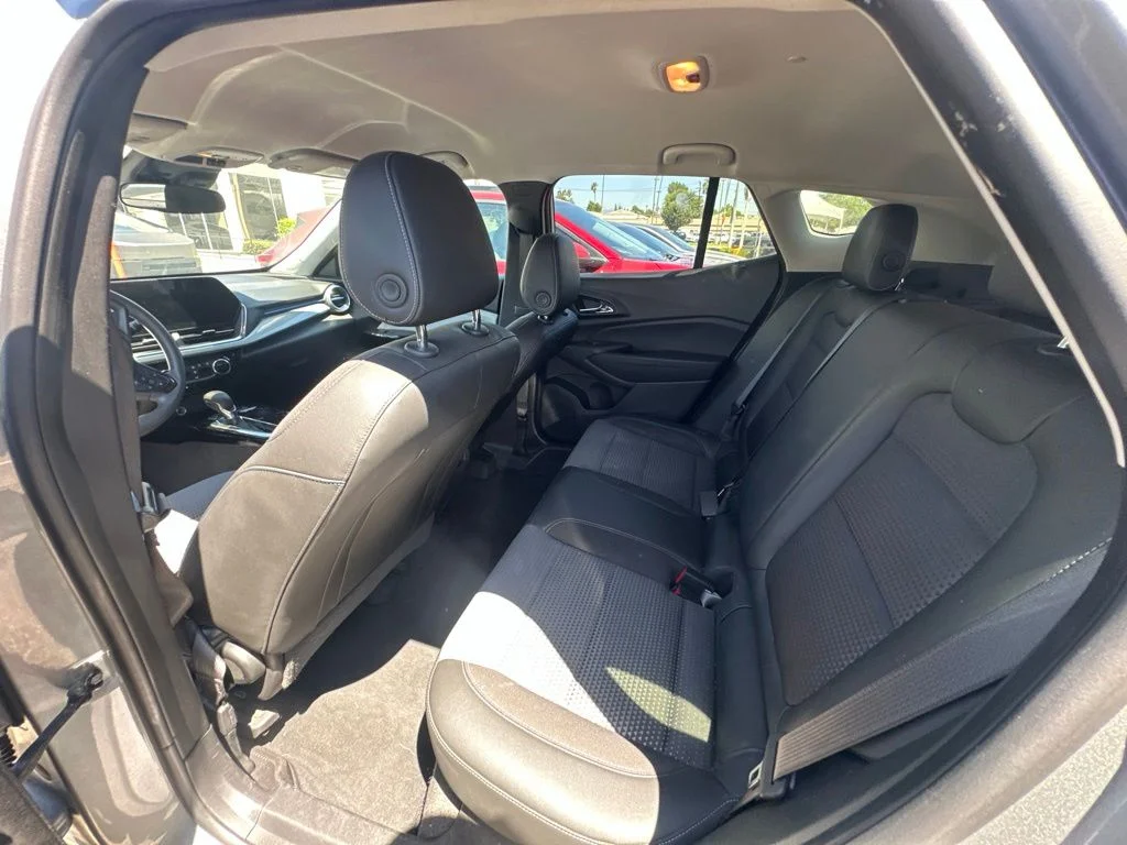 Used 2025 Gray Chevrolet LT image 7