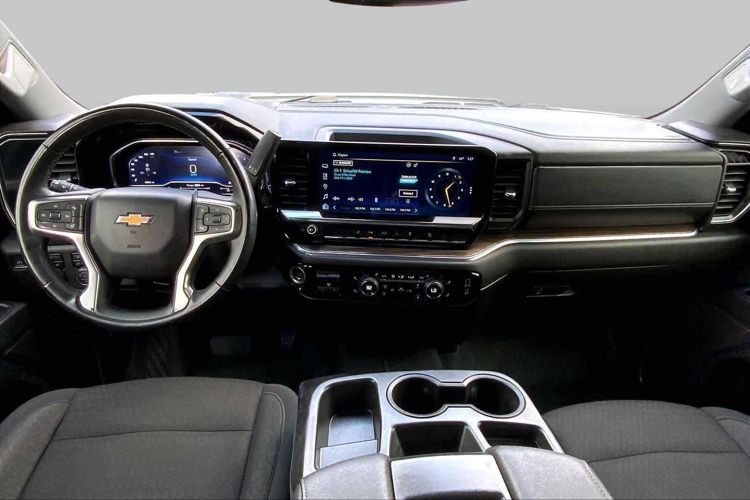 Used 2024 Summit White Chevrolet LT image 16