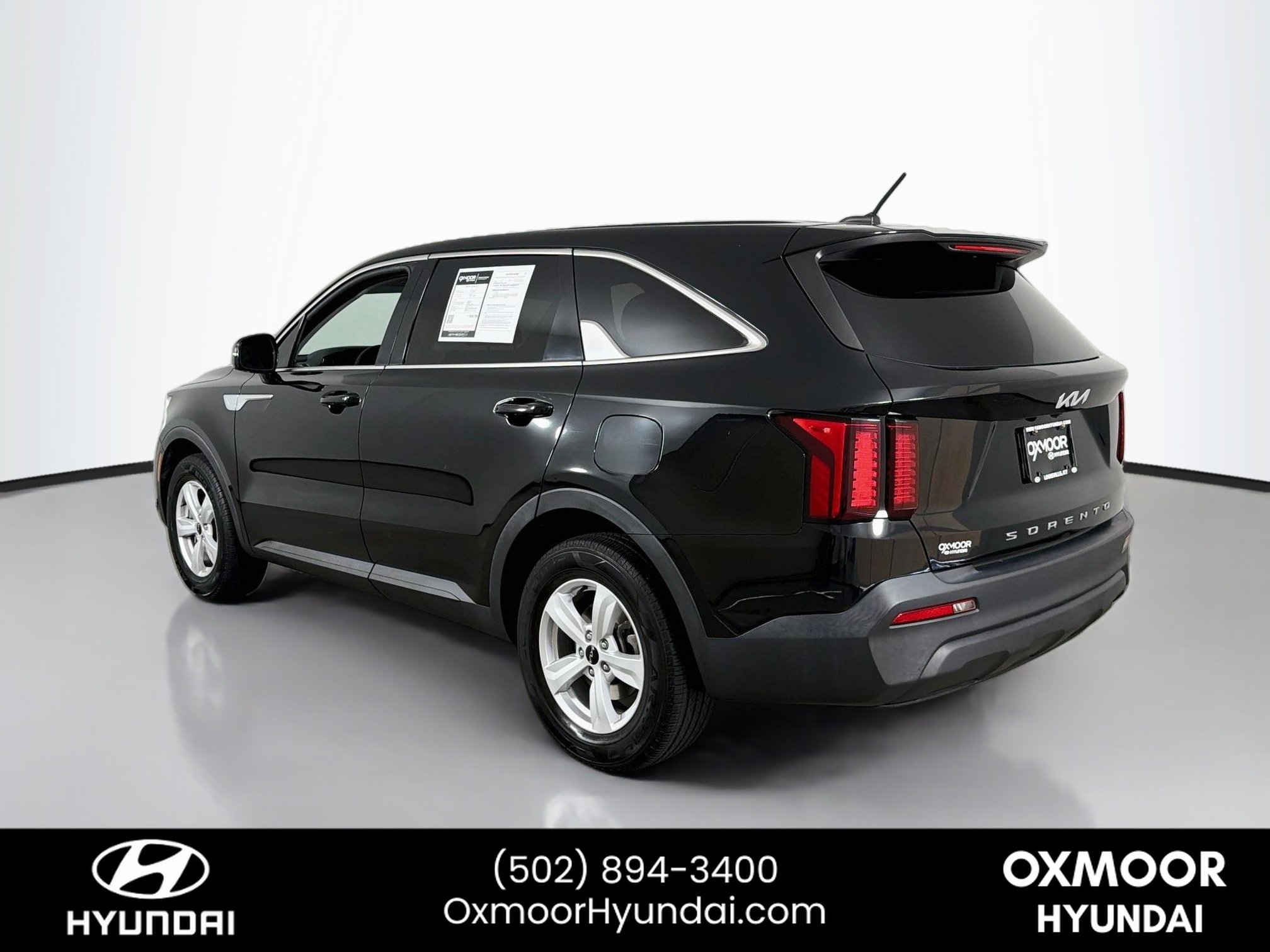 Used 2022 Ebony Black Kia LX image 5