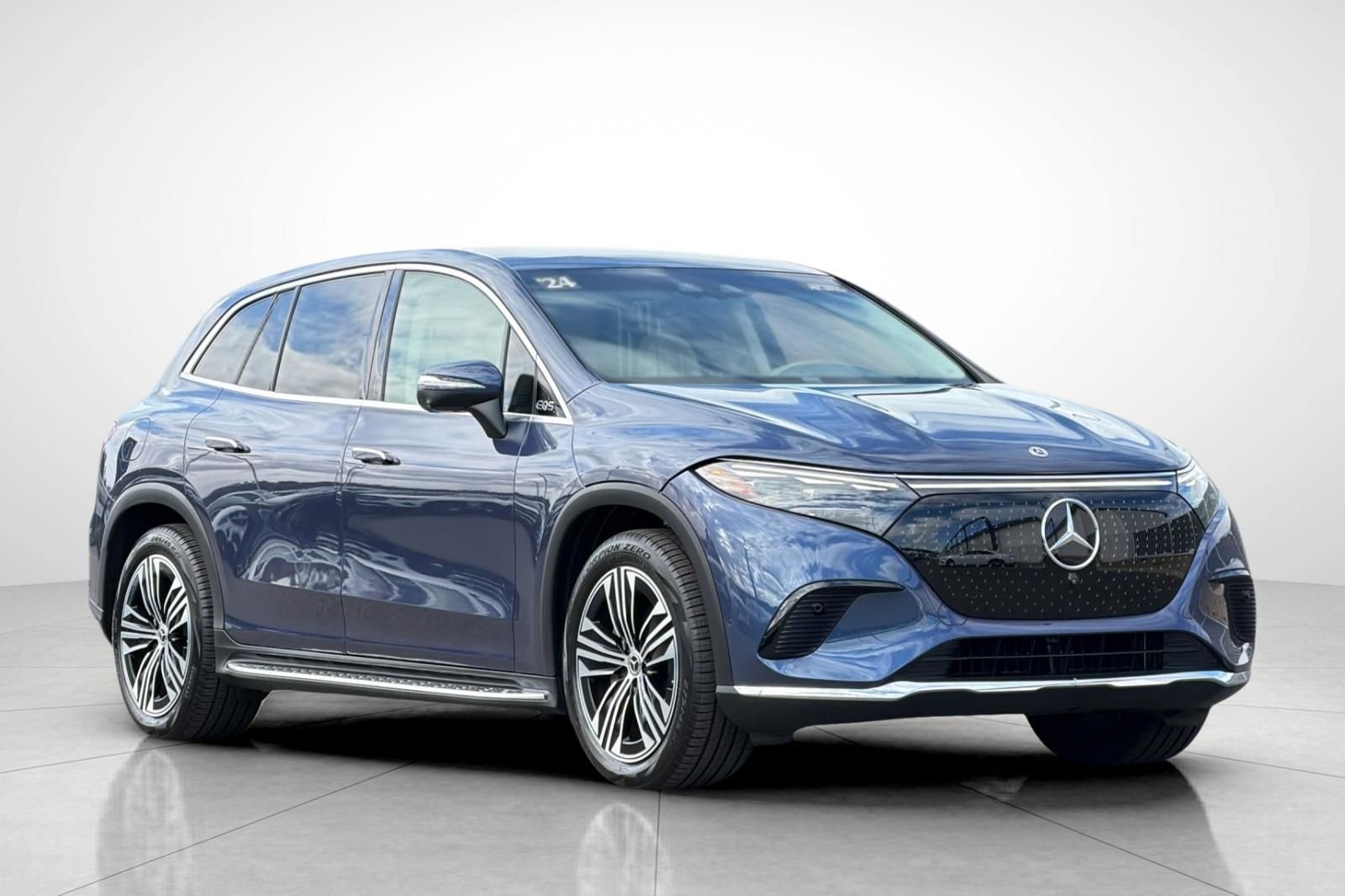 Certified Used 2024 Blue Mercedes-Benz 450 image 33