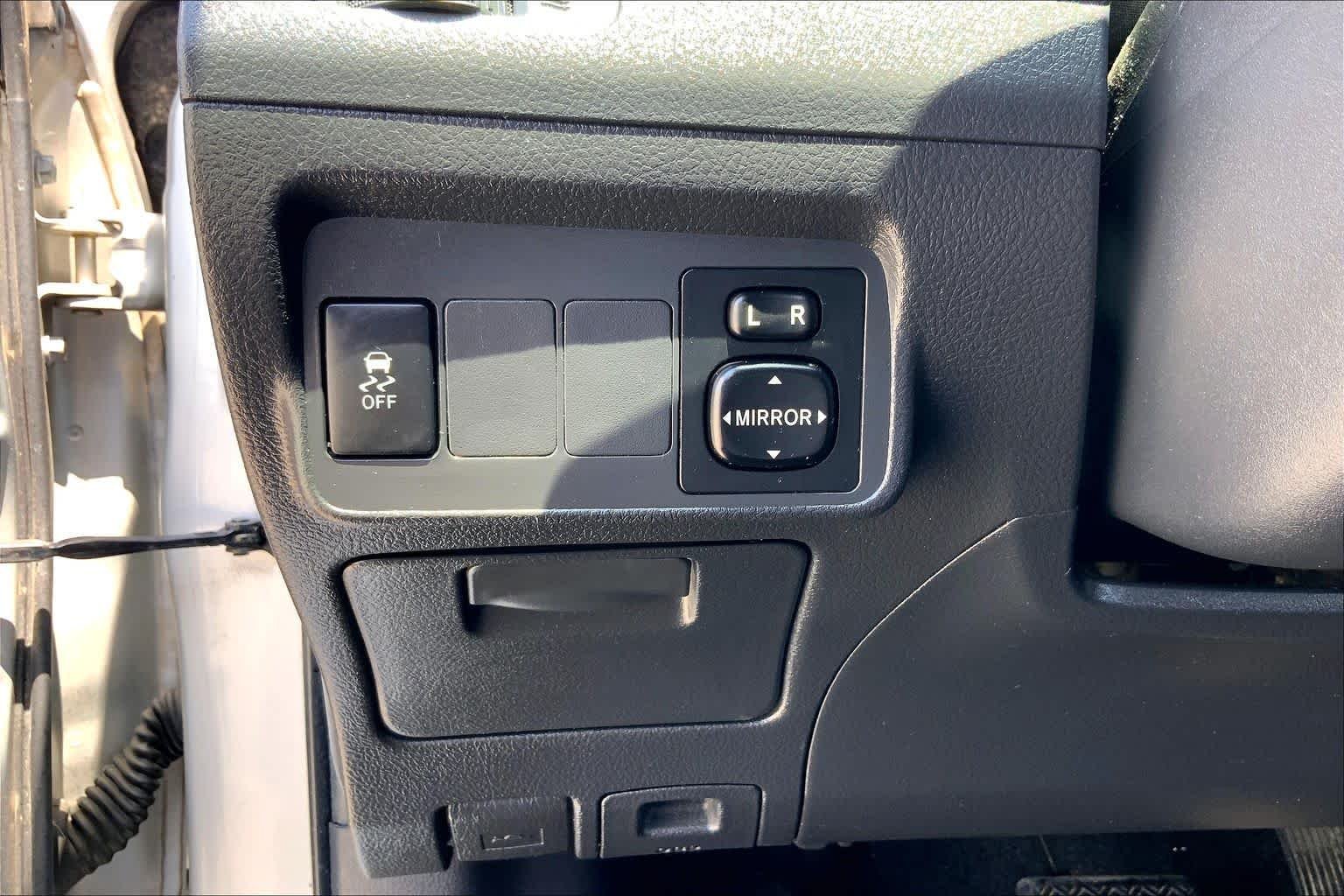 Used 2013 Classic Silver Metallic Toyota S image 32