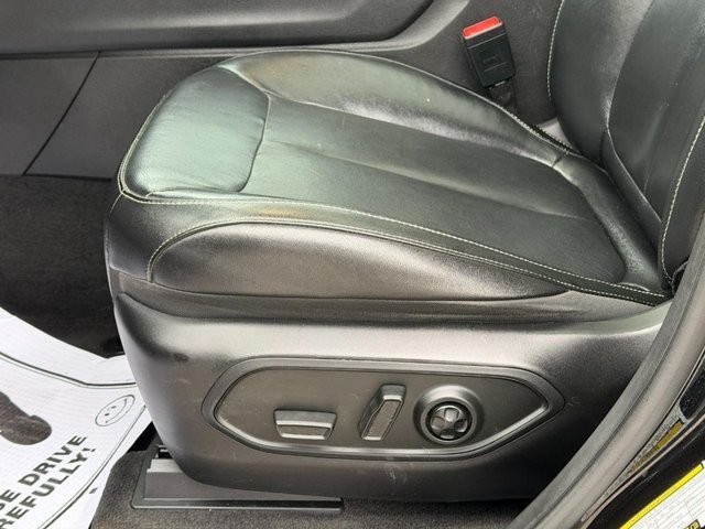 Used 2021 Black Jeep Limited 4x4 image 21
