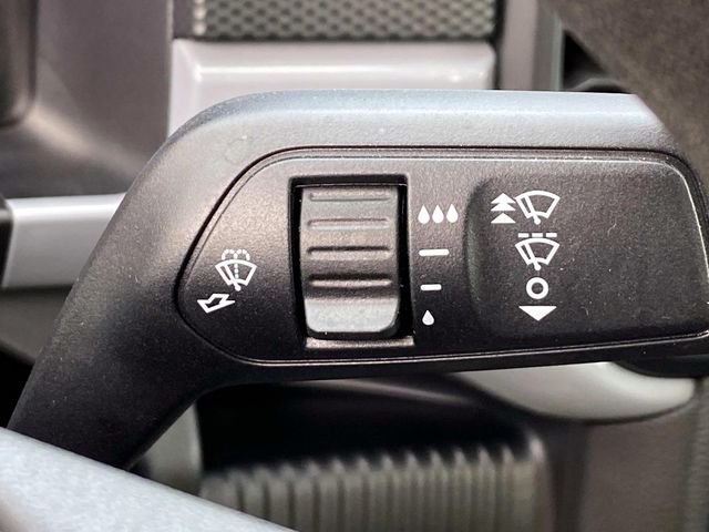 Used 2025 White Ford XL image 21