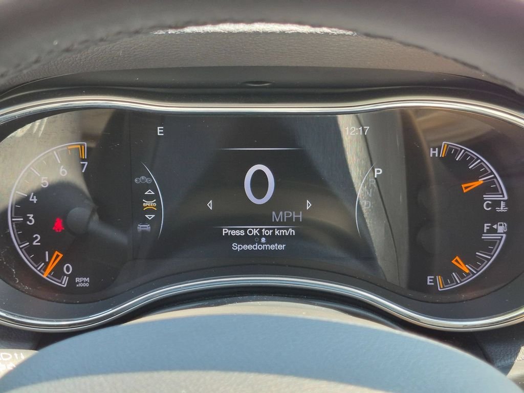 Used 2021 Gray Jeep Limited image 17
