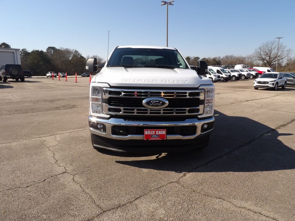 Used 2024 Oxford White Ford XLT image 3