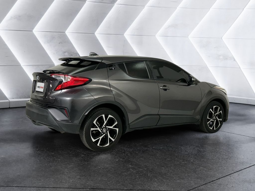 Used 2020 Gray Toyota XLE image 4