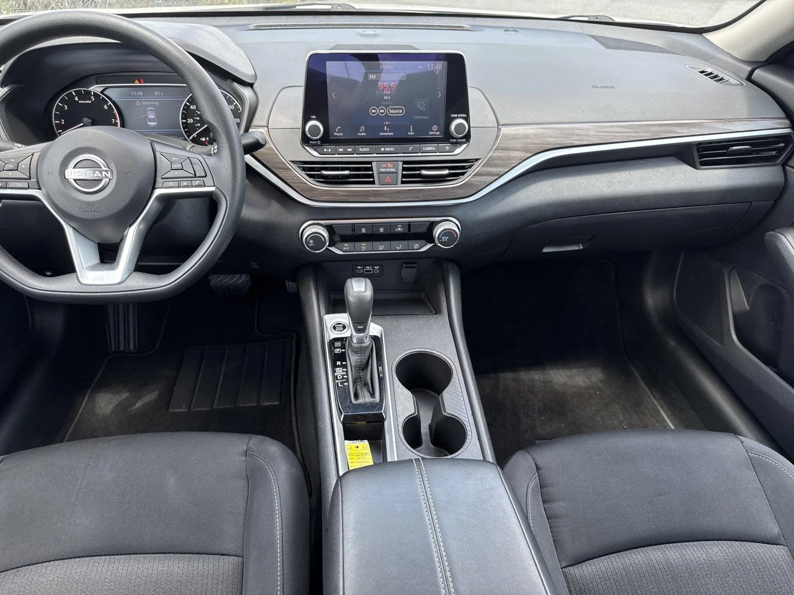 Used 2025 Glacier White Nissan SV image 15