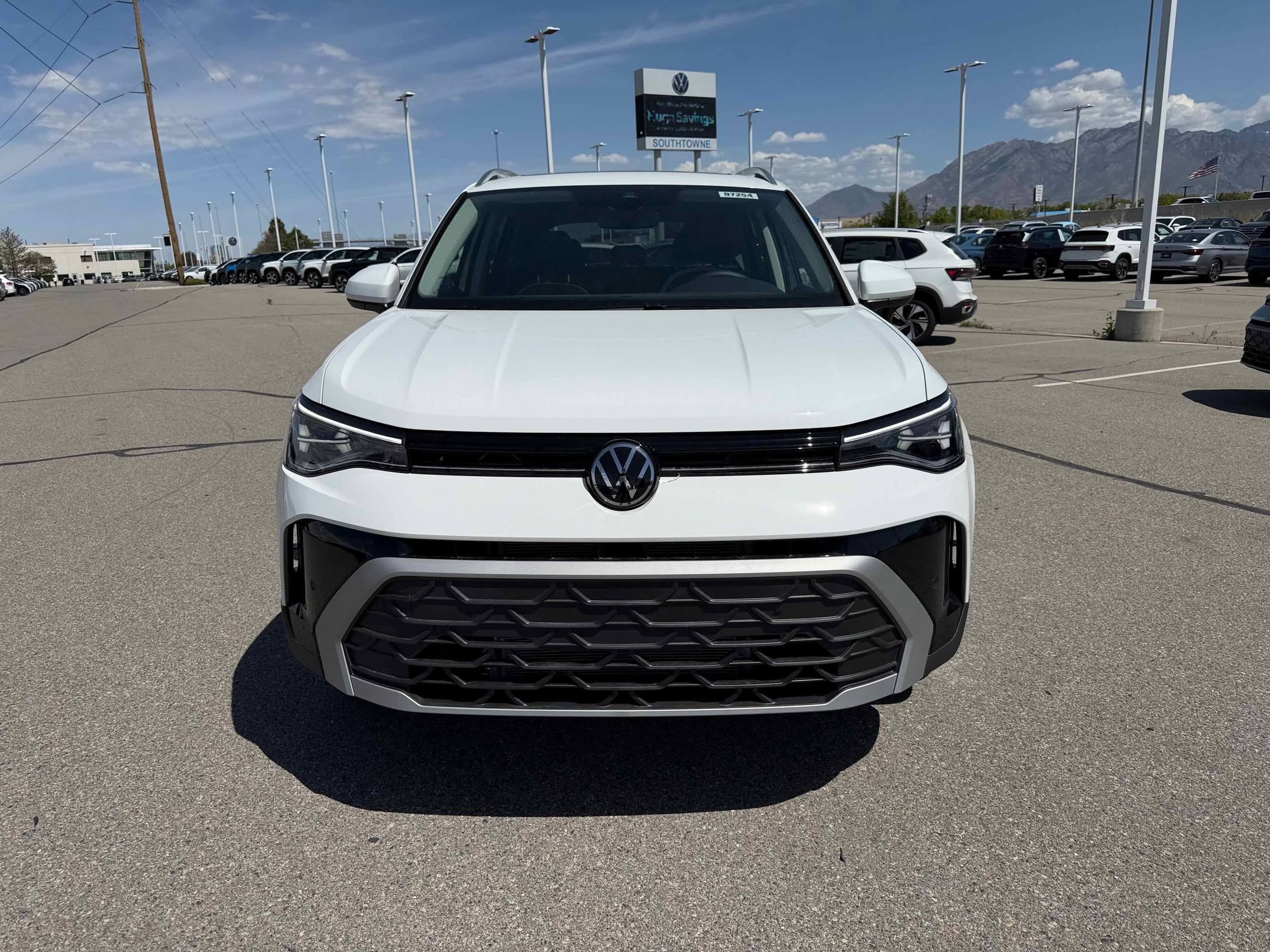 New 2026 Pure White Volkswagen SE image 11