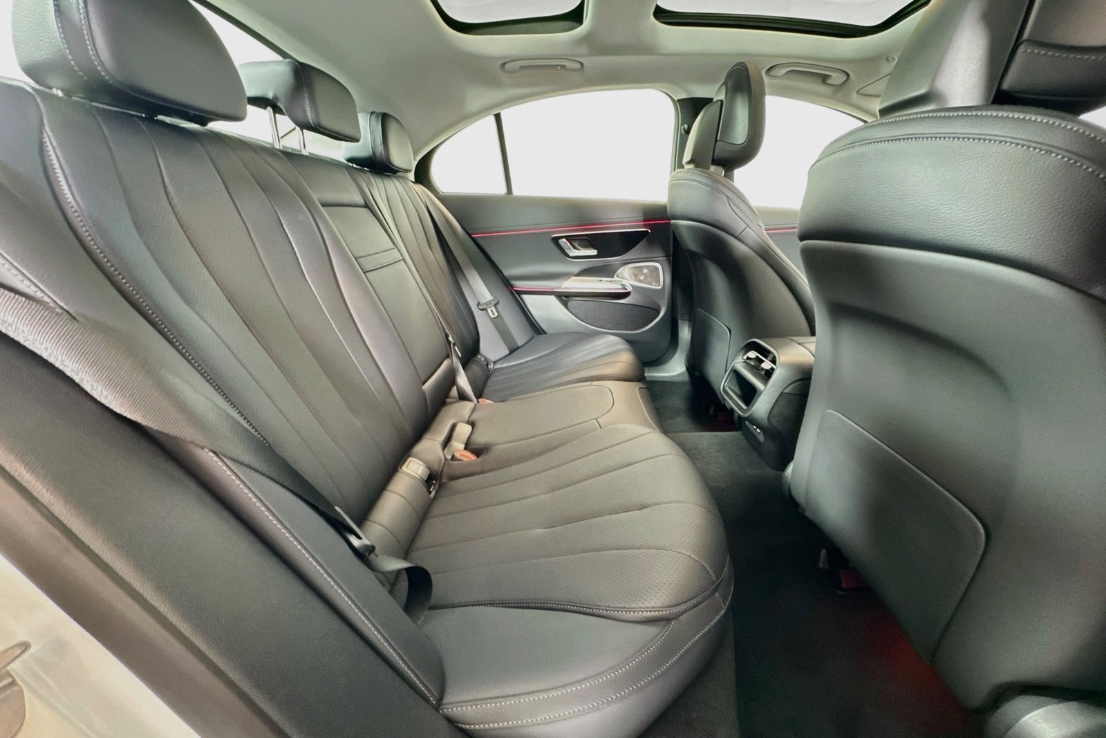 New 2026 Polar White Mercedes-Benz E 350 image 25