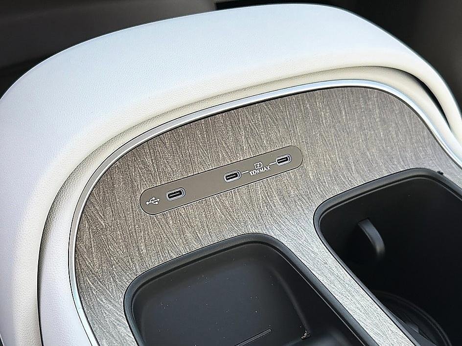 New 2026 Creamy White Pearl Hyundai SEL AWD image 29