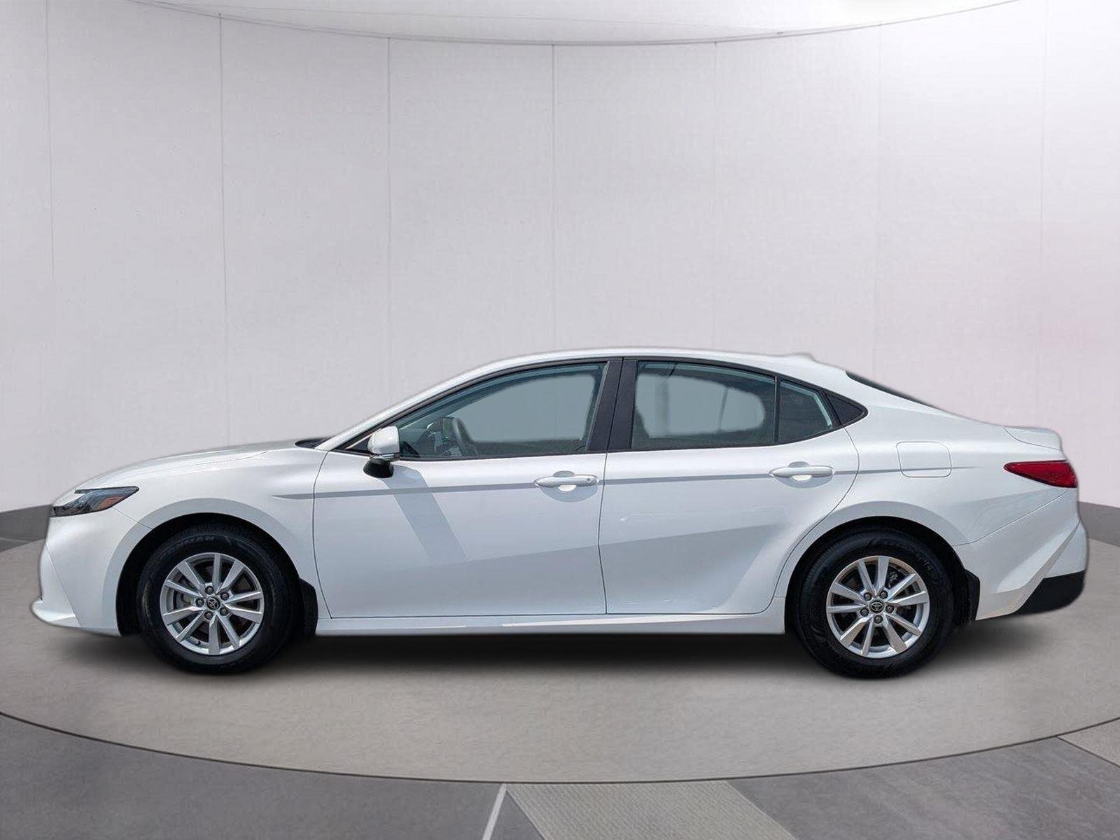 Used 2025 Ice Cap Toyota LE image 2