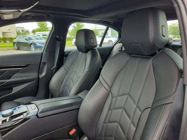 Used 2025 Gray BMW 530i image 21