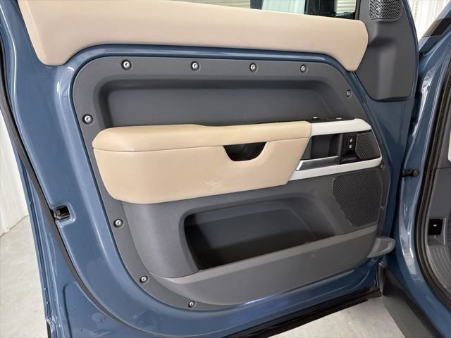 2020 Land Rover Defender SE - Photo 9