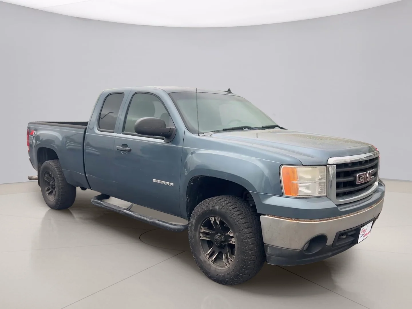 Used 2010 Grey Gmc SLE image 8