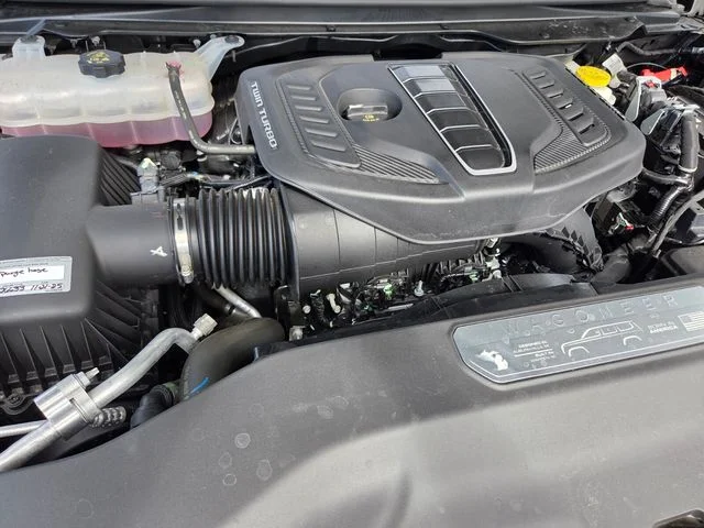 2025 Jeep Grand Wagoneer L Series II - Photo 18