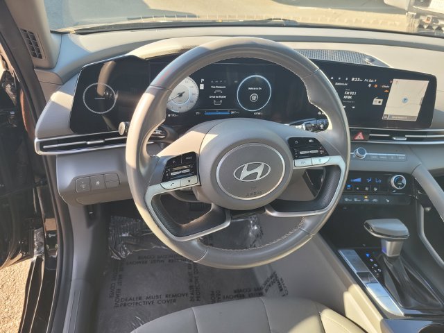 Certified Used 2025 Black Hyundai SEL Convenience image 30
