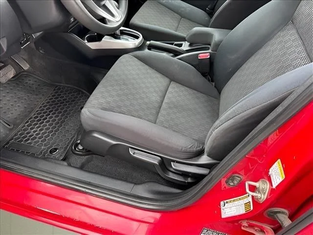 Used 2015 Red Honda LX image 6