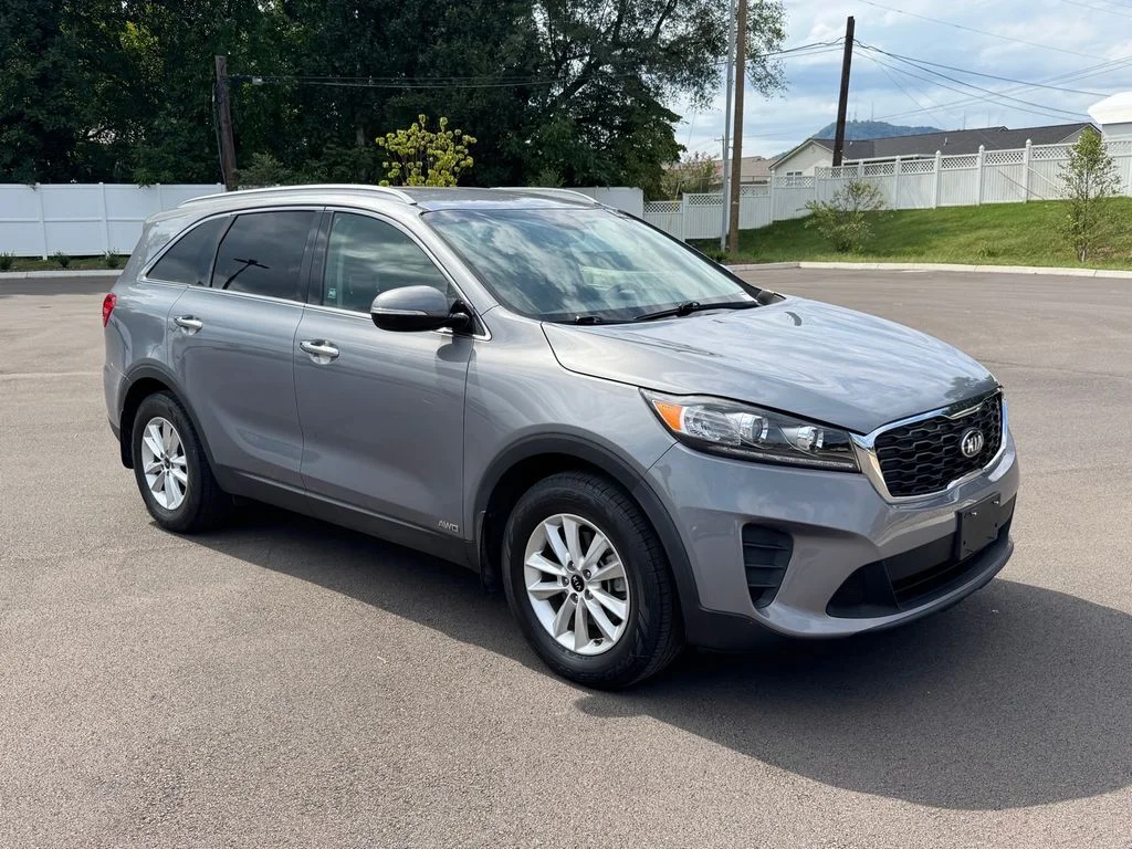 Used 2019 Silver Kia LX image 2
