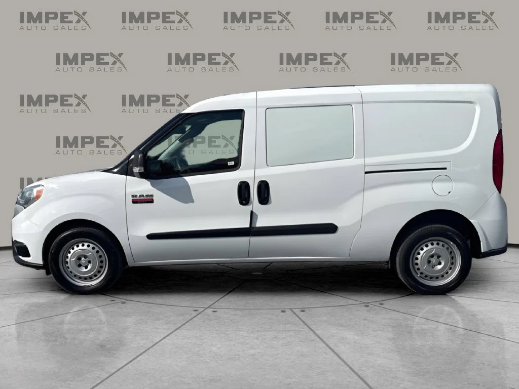 Used 2022 White Ram Base image 2