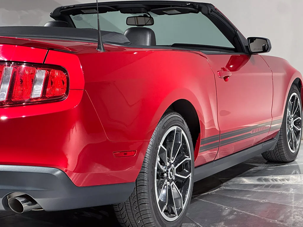 Used 2010 Red Ford V6 image 31