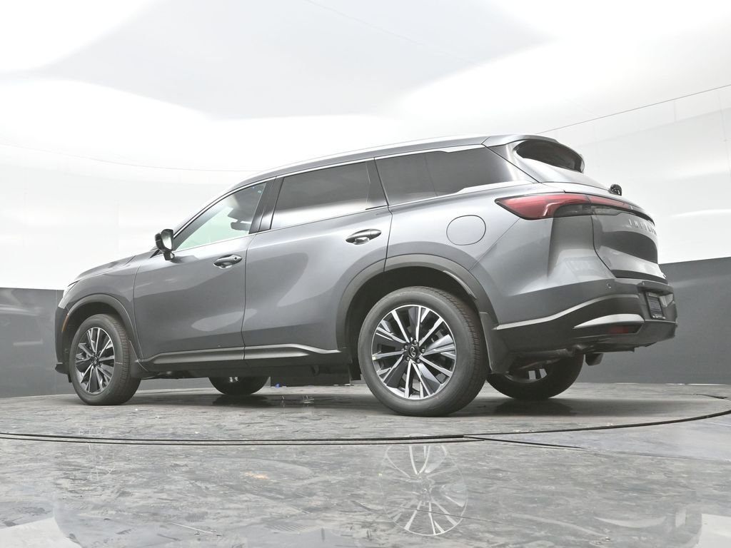 New 2027 GRAPHITE SHADOW INFINITI Luxe AWD image 36