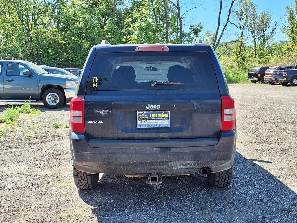 Used 2014 Blue Jeep Sport image 5