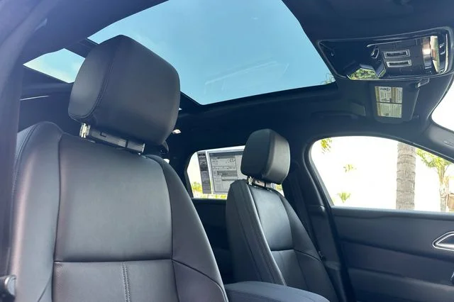 New 2026 Fuji White Land Rover Dynamic SE image 15