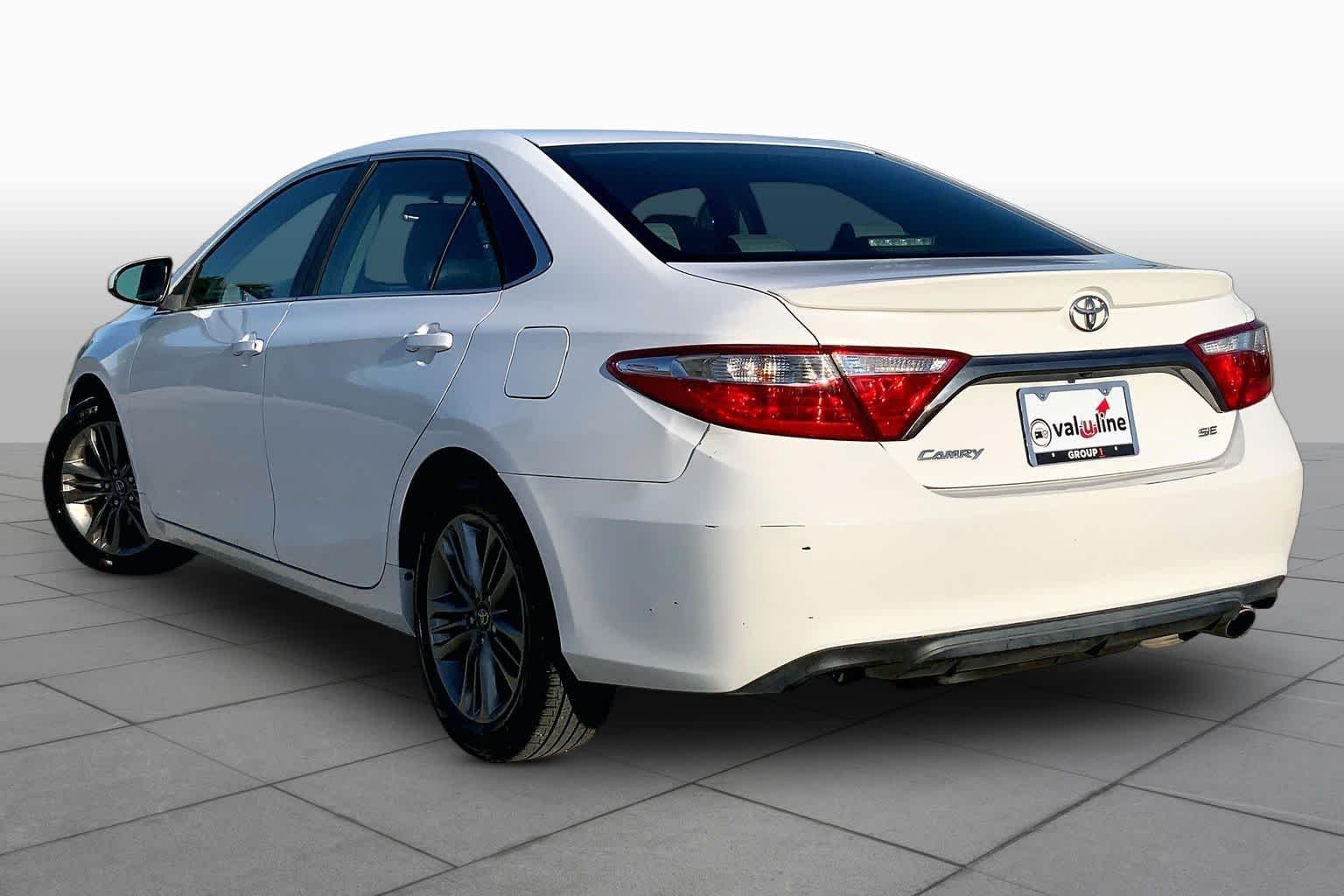Used 2016 Super White Toyota SE image 12