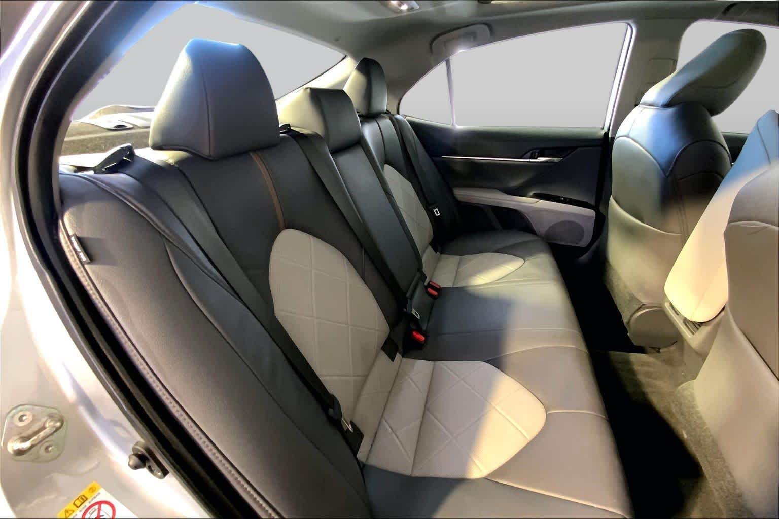 Used 2019 Celestial Silver Metallic Toyota XLE image 20