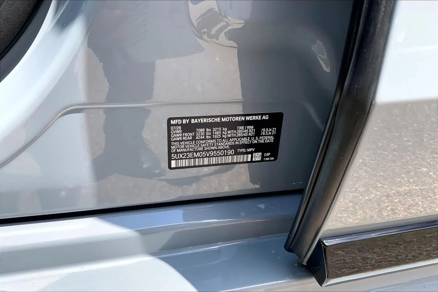 New 2027 Brooklyn Grey Metallic BMW xDrive40i image 18