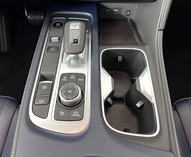 Certified Used 2026 White INFINITI SPORT image 18
