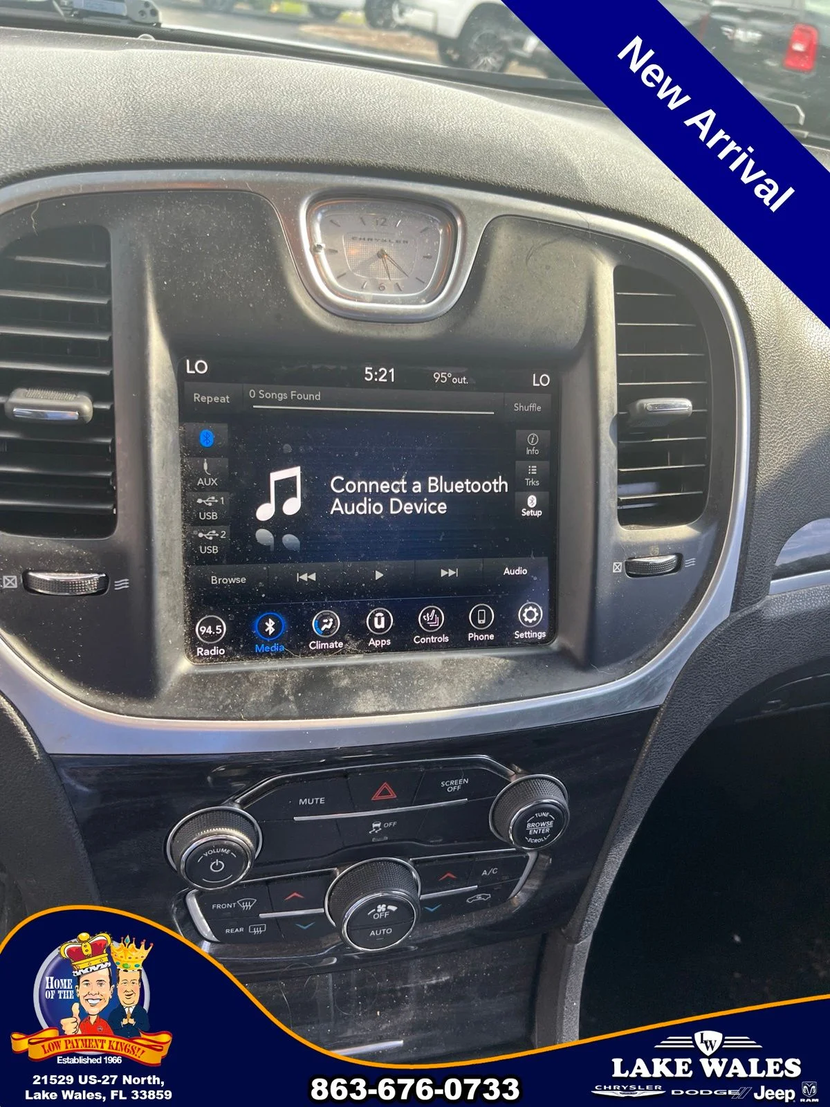 Used 2019 Silver Chrysler Touring image 9