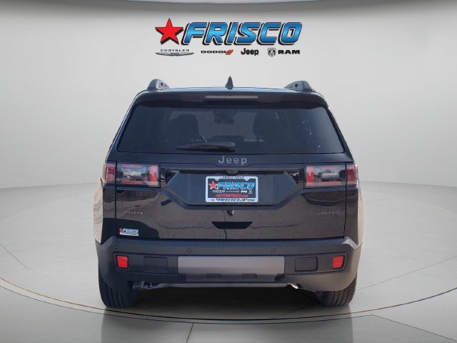 New 2026 Diamond Black Crystal Pearl-Coat Exterior Paint Jeep Laredo image 6