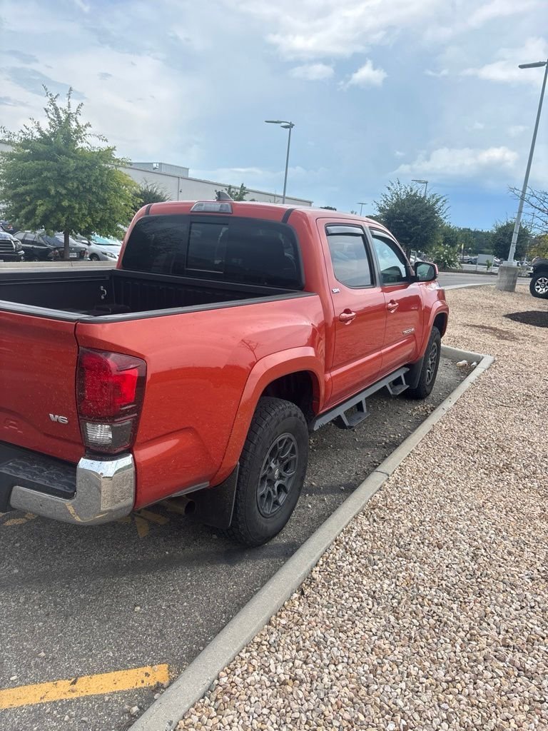 Used 2018 Red Toyota SR5 image 3