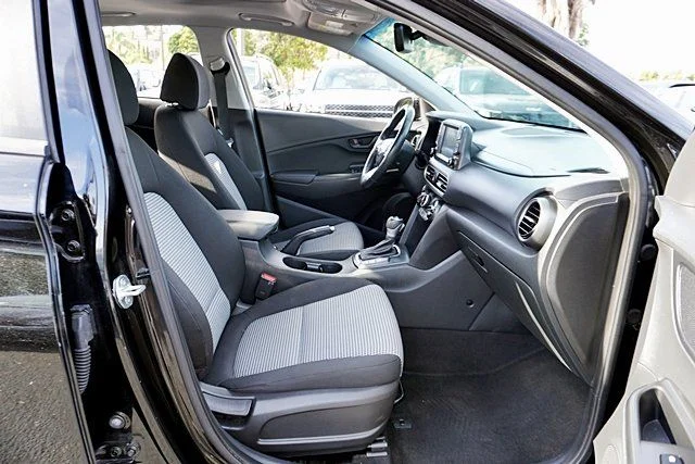 Used 2021 Black Hyundai SEL Plus image 10