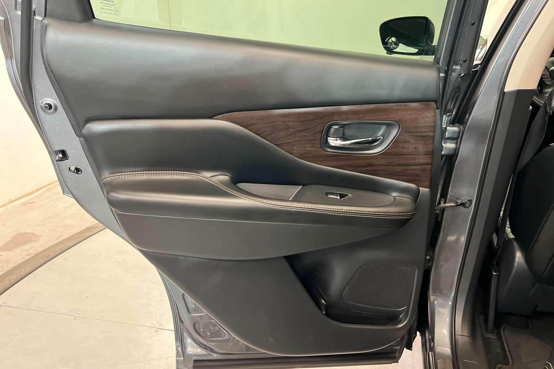 Used 2021 Gun Metallic Nissan Platinum image 19