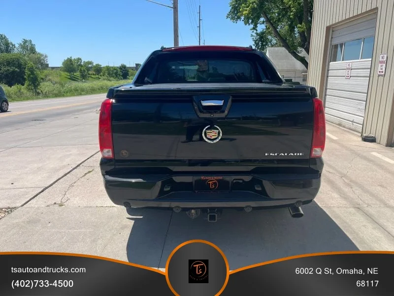 Used 2013 Black Cadillac Premium Sport Utility Pickup 4D 5 1/4 ft image 6