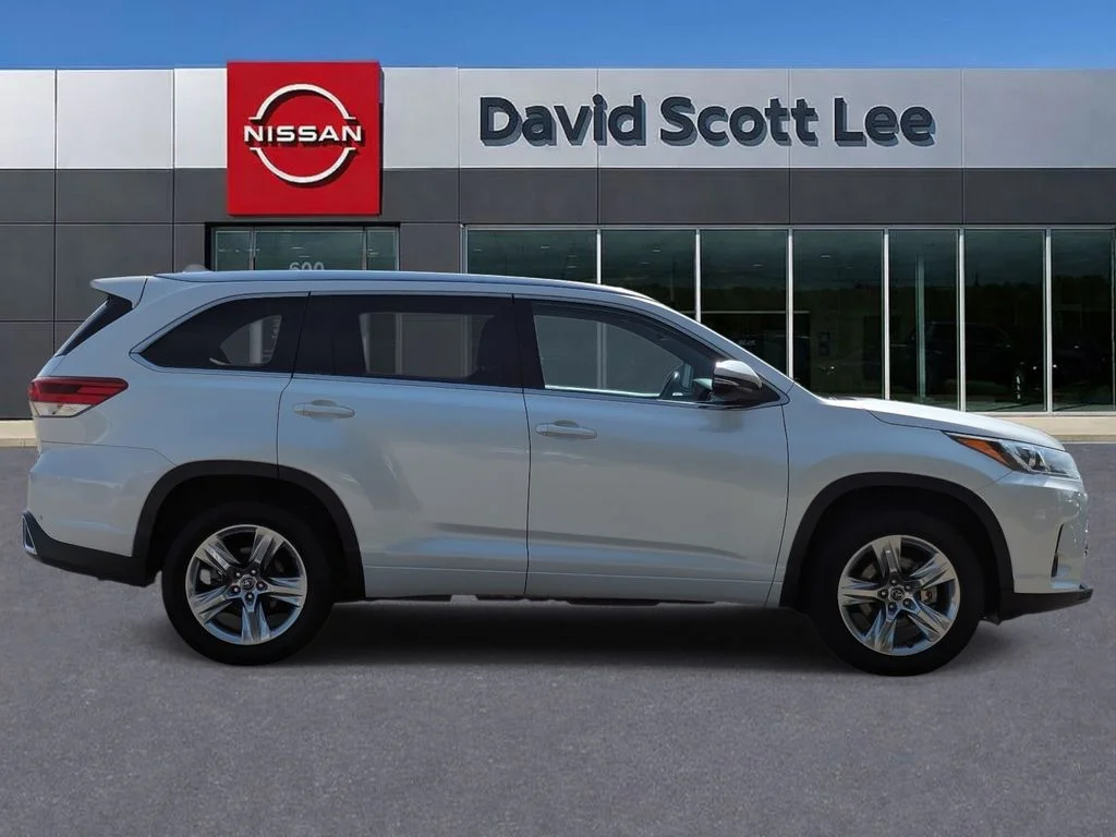 Used 2018 White Toyota Limited image 33