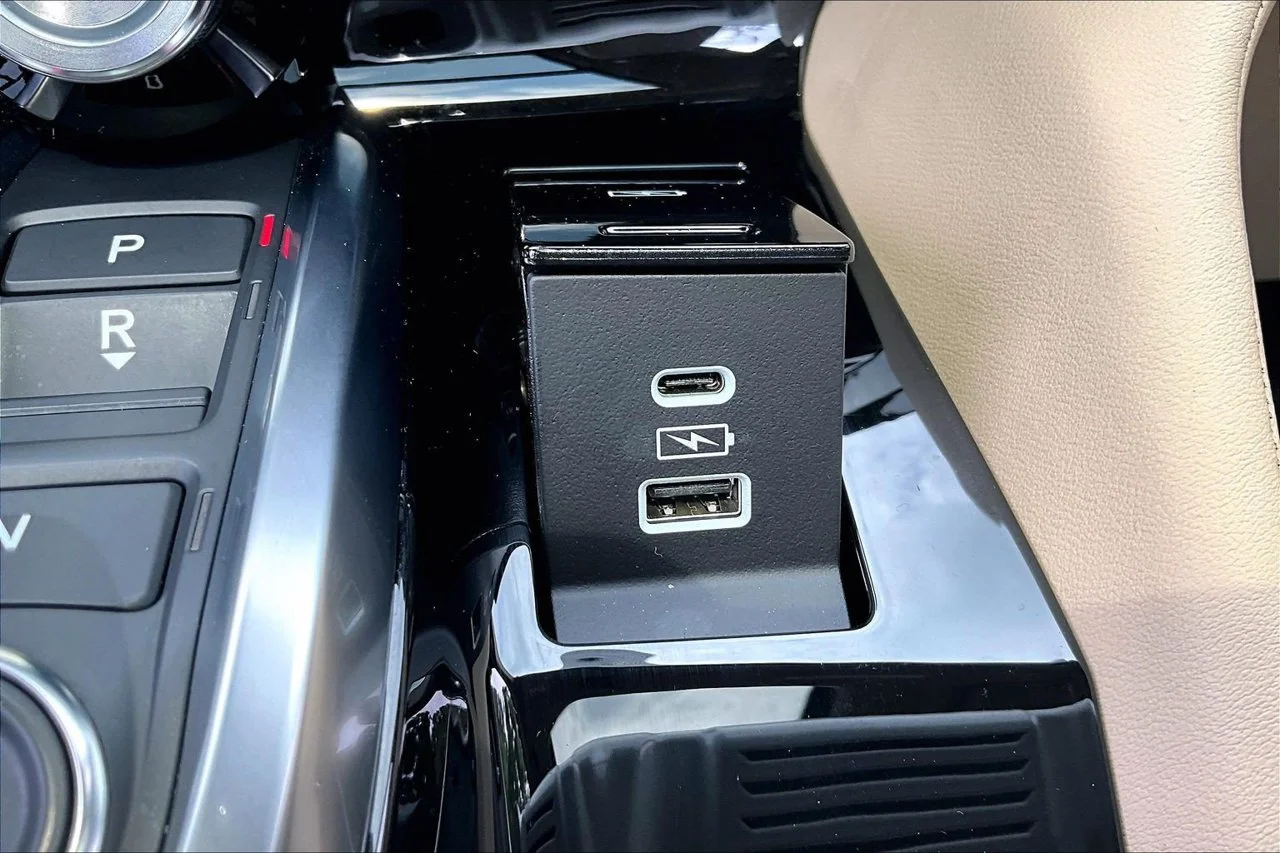 Certified Used 2025  Acura Technology Package image 17