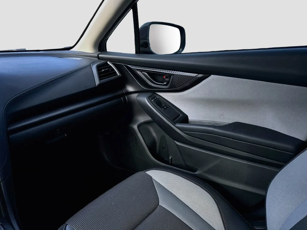Used 2018 Gray Subaru 2.0i Premium image 27